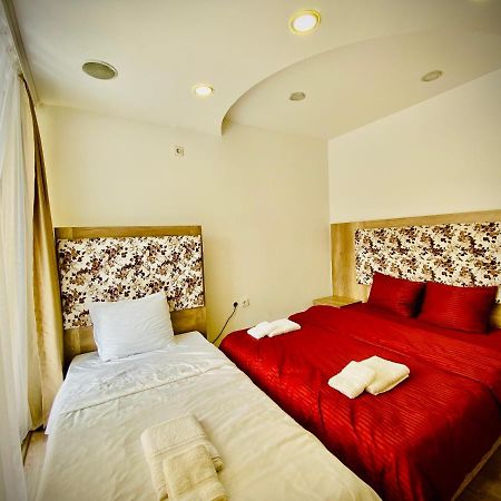 Hotel Perla Призрен Экстерьер фото